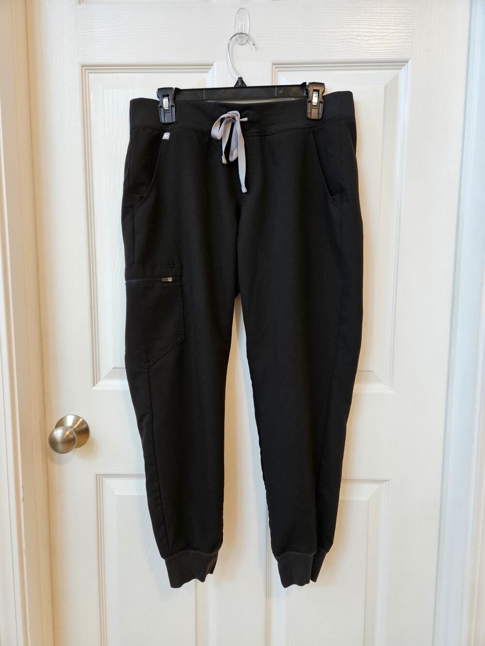 FIGS Zamora Jogger Scrub Pants Black Medium Petite M/P Cargo